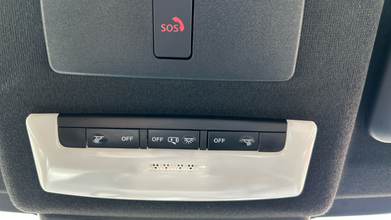 Nissan Juke 1.0 DiG-T N-Connecta 5dr Petrol Hatchback